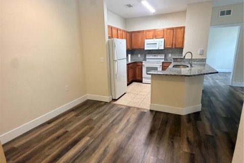 Copropriété à louer à Orlando, Floride: 2 chambres, 97.18 m2 № 2232800 - photo 3