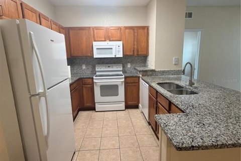 Copropriété à louer à Orlando, Floride: 2 chambres, 97.18 m2 № 2232800 - photo 4