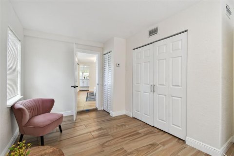 Casa en venta en Saint Petersburg, Florida, 4 dormitorios, 139.35 m2 № 1819393 - foto 19