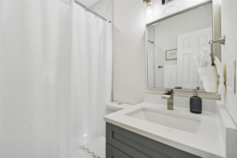 Casa en venta en Saint Petersburg, Florida, 4 dormitorios, 139.35 m2 № 1819393 - foto 10