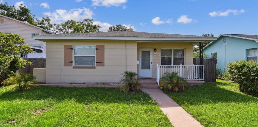 Casa en Saint Petersburg, Florida 4 dormitorios, 139.35 m2 № 1819393