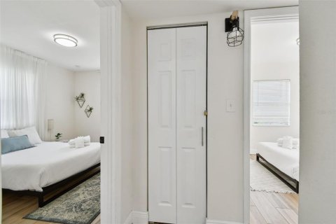 Casa en venta en Saint Petersburg, Florida, 4 dormitorios, 139.35 m2 № 1819393 - foto 7
