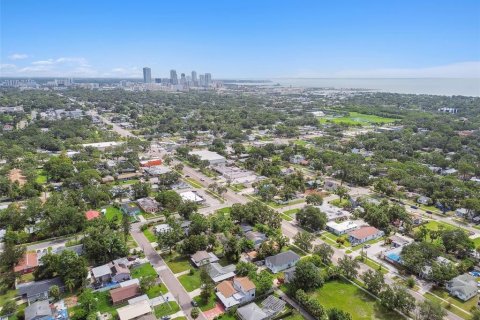 Casa en venta en Saint Petersburg, Florida, 4 dormitorios, 139.35 m2 № 1819393 - foto 29