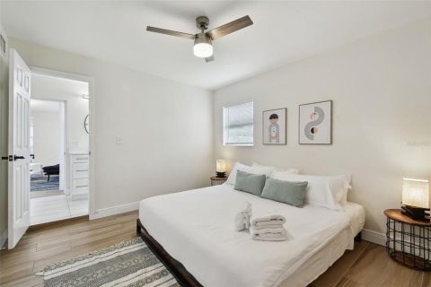 Casa en venta en Saint Petersburg, Florida, 4 dormitorios, 139.35 m2 № 1819393 - foto 21