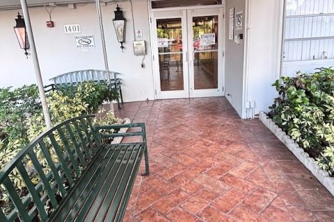 Condo in Miami, Florida, 1 bedroom  № 1935213 - photo 4