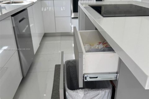 Touwnhouse à vendre à Homestead, Floride: 3 chambres, 158.49 m2 № 2017175 - photo 18