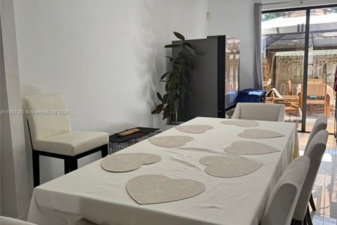 Touwnhouse à vendre à Homestead, Floride: 3 chambres, 158.49 m2 № 2017175 - photo 8