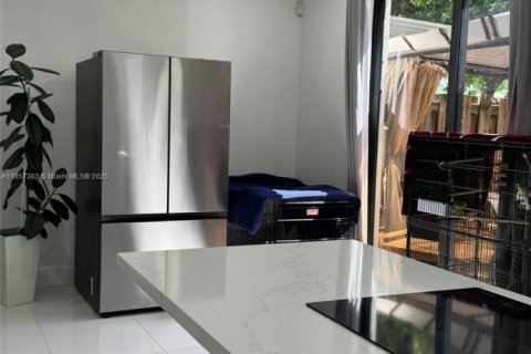 Touwnhouse à vendre à Homestead, Floride: 3 chambres, 158.49 m2 № 2017175 - photo 13