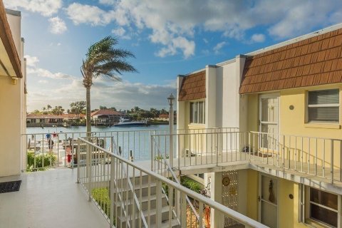 Copropriété à vendre à St. Lucie, Floride: 1 chambre, 69.86 m2 № 2188138 - photo 3