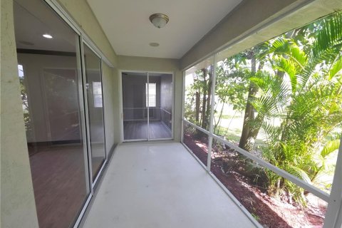 Villa ou maison à vendre à North Port, Floride: 3 chambres, 159.33 m2 № 2149190 - photo 30