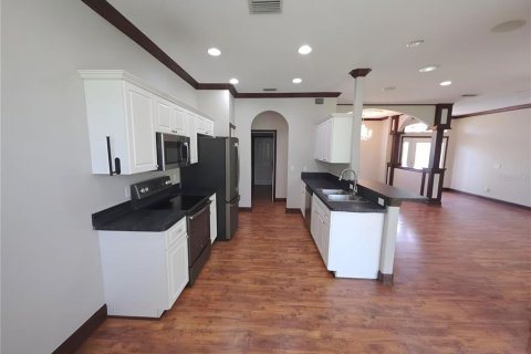 Villa ou maison à vendre à North Port, Floride: 3 chambres, 159.33 m2 № 2149190 - photo 7