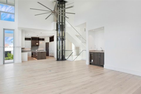 House in Naples, Florida 4 bedrooms № 1878596 - photo 9