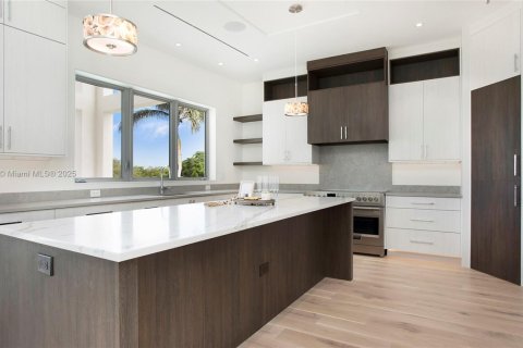 House in Naples, Florida 4 bedrooms № 1878596 - photo 12