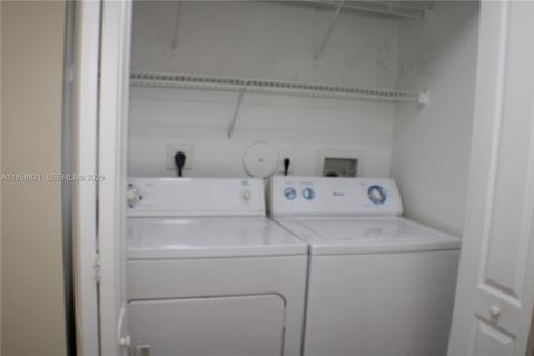 Touwnhouse à louer à Coconut Creek, Floride: 2 chambres, 122.45 m2 № 2026692 - photo 10