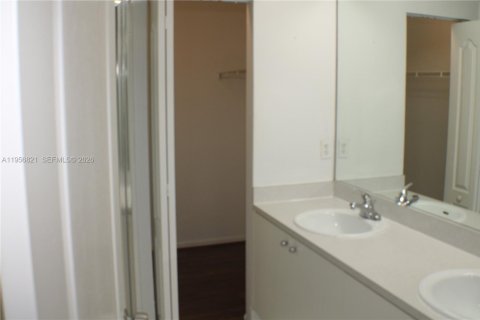 Touwnhouse à louer à Coconut Creek, Floride: 2 chambres, 122.45 m2 № 2026692 - photo 14