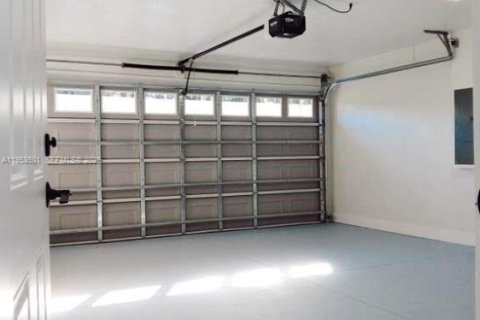 Купить виллу или дом в Себринг, Флорида 4 спальни, № 2007883 - фото 18