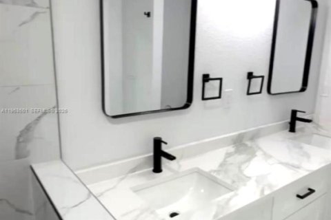 Купить виллу или дом в Себринг, Флорида 4 спальни, № 2007883 - фото 8