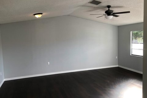 Immobilier commercial à vendre à Port Richey, Floride: 5 chambres, 181.16 m2 № 1915855 - photo 8