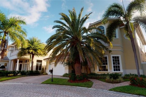 House in Hollywood, Florida 4 bedrooms, 365.29 sq.m. № 1694856 - photo 3