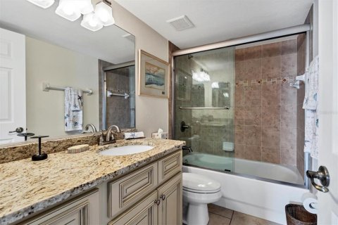 Condo in Englewood, Florida, 2 bedrooms  № 1192405 - photo 14