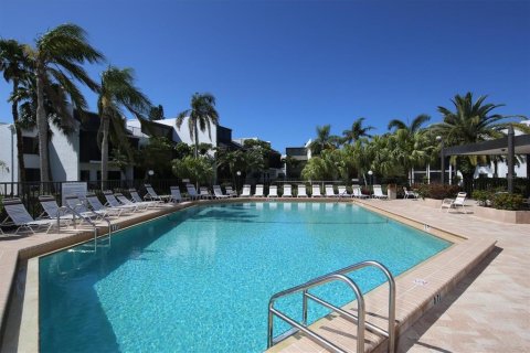 Condo in Englewood, Florida, 2 bedrooms  № 1192405 - photo 25