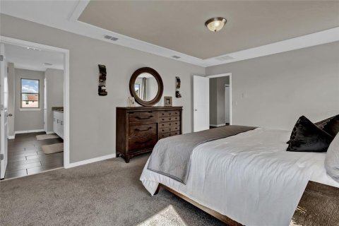 House in Winter Garden, Florida 4 bedrooms, 231.23 sq.m. № 1805661 - photo 9