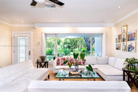 Casa en alquiler en Fort Lauderdale, Florida, 4 dormitorios, 201.6 m2 № 1942354 - foto 3