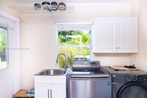 Casa en alquiler en Fort Lauderdale, Florida, 4 dormitorios, 201.6 m2 № 1942354 - foto 20