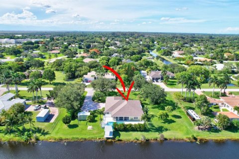 House in Pembroke Pines, Florida 3 bedrooms, 237.37 sq.m. № 1790961 - photo 9