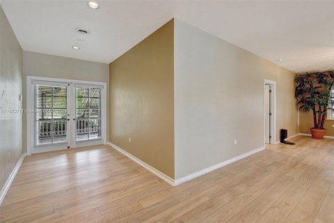 House in Pembroke Pines, Florida 3 bedrooms, 237.37 sq.m. № 1790961 - photo 14