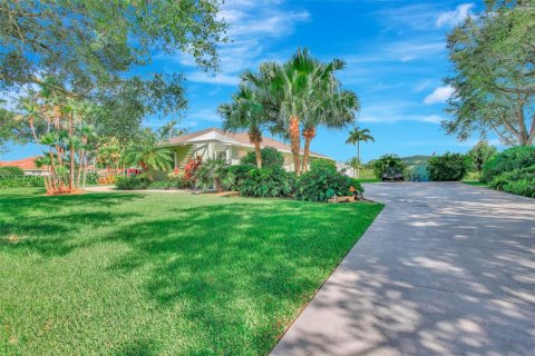 House in Pembroke Pines, Florida 3 bedrooms, 237.37 sq.m. № 1790961 - photo 4