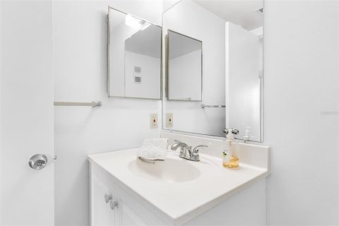 Condominio en venta en Largo, Florida, 2 dormitorios, 81.75 m2 № 1884956 - foto 26