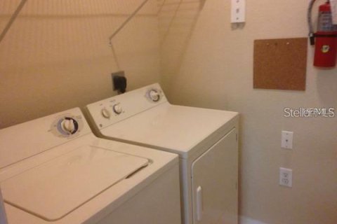 Condominio en alquiler en Tampa, Florida, 3 dormitorios, 119.75 m2 № 1906427 - foto 12