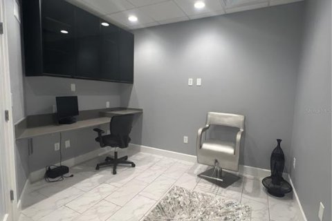 Propiedad comercial en venta en Maitland, Florida, 52.58 m2 № 1829069 - foto 6