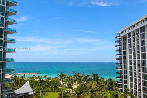 Кондоминиум с 2 спальнями в Бэл-Харбор, Флорида № 2052517