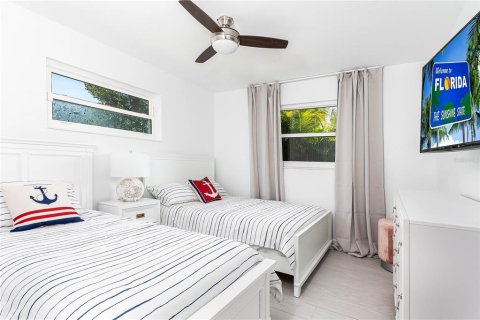 House in Cape Canaveral, Florida 3 bedrooms, 140.75 sq.m. № 1137747 - photo 14