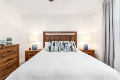 House in Cape Canaveral, Florida 3 bedrooms, 140.75 sq.m. № 1137747 - photo 12