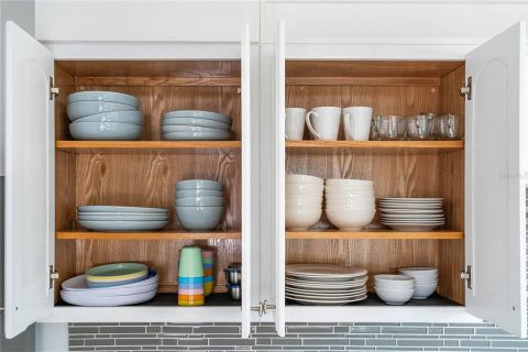 House in Cape Canaveral, Florida 3 bedrooms, 140.75 sq.m. № 1137747 - photo 27