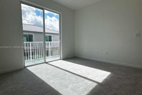 Снять в аренду таунхаус в Хомстед, Флорида 4 спальни, 162.21м2, № 1983969 - фото 16