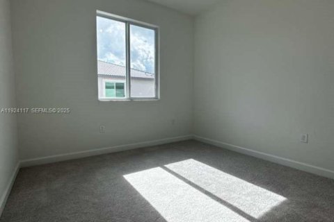 Снять в аренду таунхаус в Хомстед, Флорида 4 спальни, 162.21м2, № 1983969 - фото 24