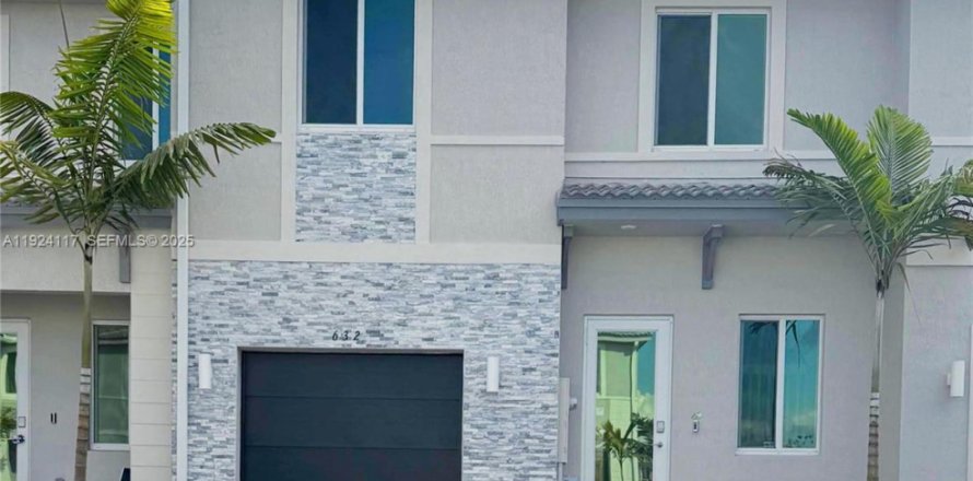 Таунхаус в Хомстед, Флорида 4 спальни, 162.21м2 № 1983969