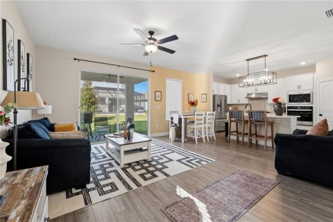 Villa ou maison à vendre à Kissimmee, Floride: 4 chambres, 168.25 m2 № 2314660 - photo 8