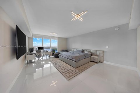 Condo in Sunny Isles Beach, Florida, 2 bedrooms  № 1623567 - photo 18