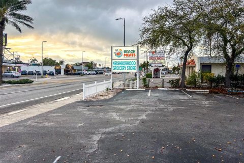 Immobilier commercial à vendre à Saint Pete Beach, Floride: 206.24 m2 № 2130021 - photo 8