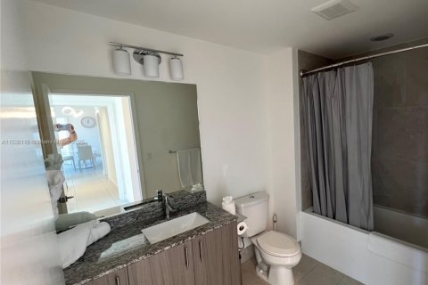 Купить кондоминиум в Дорал, Флорида 3 спальни, 128.11м2, № 1024192 - фото 9