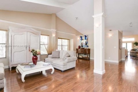 Villa ou maison à louer à Parkland, Floride: 3 chambres, 171.13 m2 № 2086265 - photo 4