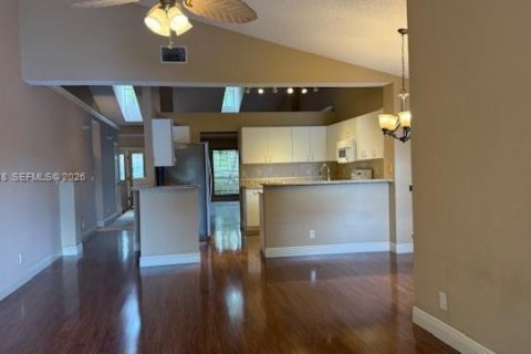 Villa ou maison à louer à Parkland, Floride: 3 chambres, 171.13 m2 № 2086265 - photo 8