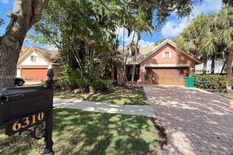 Villa ou maison à Parkland, Floride 3 chambres, 171.13 m2 № 2086265