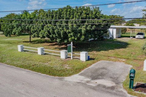 Terreno en venta en Lake Worth, Florida № 855481 - foto 1