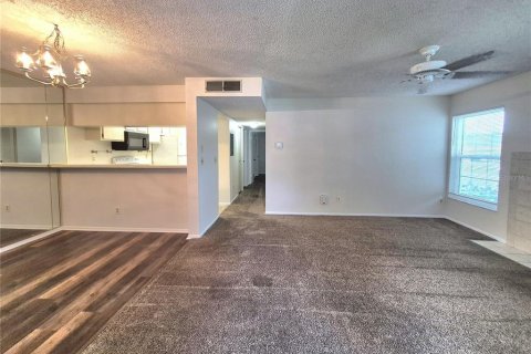 Condominio en alquiler en Palm Harbor, Florida, 2 dormitorios, 83.61 m2 № 2275714 - foto 2